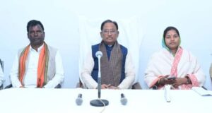 सरकार की योजनाओं का लाभ समाज के अंतिम व्यक्ति तक पहुंचाएं: मुख्यमंत्री श्री विष्णु देव साय
