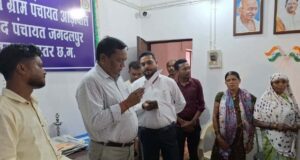 प्रशासन की पहल से गाँव-गाँव तक पहुँच रही राहत