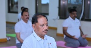 चिंतन शिविर 3.0: योग से हुई नई सुबह, मुख्यमंत्री विष्णु देव साय ने दिया स्वस्थ और संतुलित जीवन का संदेश