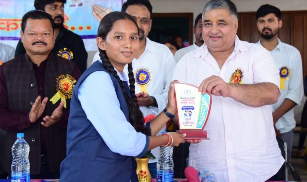 शाला प्रवेश उत्सव में गूंजा शिक्षा का उत्साह, मंत्री श्री राजेश अग्रवाल ने नवप्रवेशी बच्चों का किया आत्मीय स्वागत