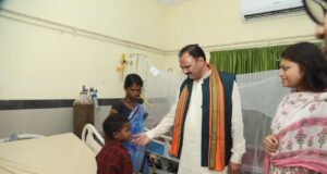 स्वास्थ्य मंत्री श्री जायसवाल ने कांकेर जिला अस्पताल सहित विभिन्न स्वास्थ्य केन्द्रों का निरीक्षण