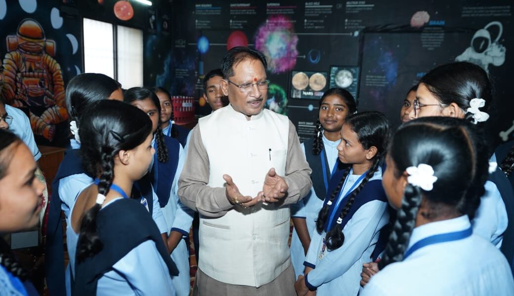 *नई पीढ़ी का भविष्य संवारना ही हमारी सबसे बड़ी जिम्मेदारी : मुख्यमंत्री श्री विष्णुदेव सा