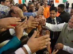 Jakarta में ‘मोदी-मोदी’ के नारों से गूंजा एयरपोर्ट, Indian Community ने किया PM का भव्य स्वागत