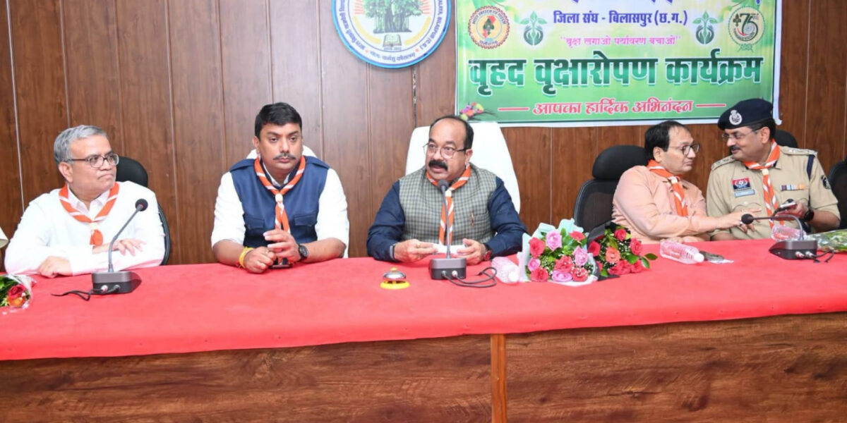 उप मुख्यमंत्री श्री अरुण साव ने किया पौधारोपण, बोले हरियाली बढ़ेगी तो पर्यावरण भी स्वस्थ और सुंदर बनेगा