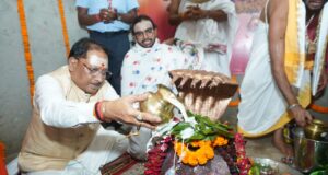मुख्यमंत्री श्री विष्णुदेव साय ने बाबा कर्मेश्वर का किया रुद्राभिषेक, प्रदेशवासियों की सुख-समृद्धि और खुशहाली की कामना की