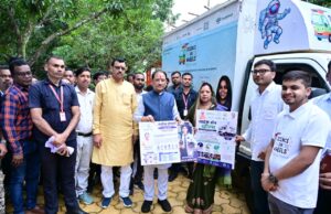 मुख्यमंत्री ने ‘साइंस ऑन व्हील्स’ को दिखाई हरी झंडी, अब स्कूलों तक पहुंचेगी प्रयोगों की चलती-फिरती विज्ञानशाला