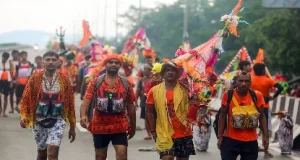 सावन की कांवडः आस्था का उत्सव, लाखों हाथों को रोजगार और ग्रामीण अर्थव्यवस्था को नई शक्ति