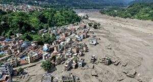 बाढ़ से बुरी तरह प्रभावित नेपाल के लिए भारत ने भेजी 5.5 टन दवाओं की पांचवीं खेप और बचाव दल