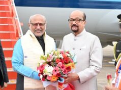 राज्यपाल श्री डेका ने उपराष्ट्रपति श्री राधाकृष्णन का किया आत्मीय स्वागत