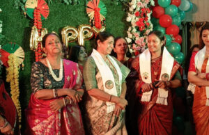 तीज के रंग में रंगा रायपुर प्रेस क्लब, श्रीमती लक्ष्मी राजवाड़े ने रैंप वॉक कर बढ़ाया महिला पत्रकारों का उत्साह