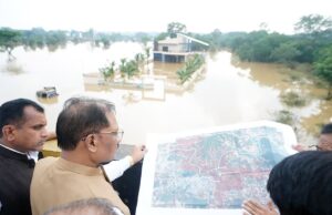 बस्तर के बाढ़ प्रभावित क्षेत्रों में पहुंचे मुख्यमंत्री श्री विष्णु देव साय, प्रभावित परिवारों से मिलकर जाना हाल