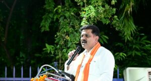 पत्रकार स्व. पंकज शर्मा की प्रतिमा का उप मुख्यमंत्री श्री विजय शर्मा ने किया अनावरण, पत्रकारिता में योगदान को किया गया याद